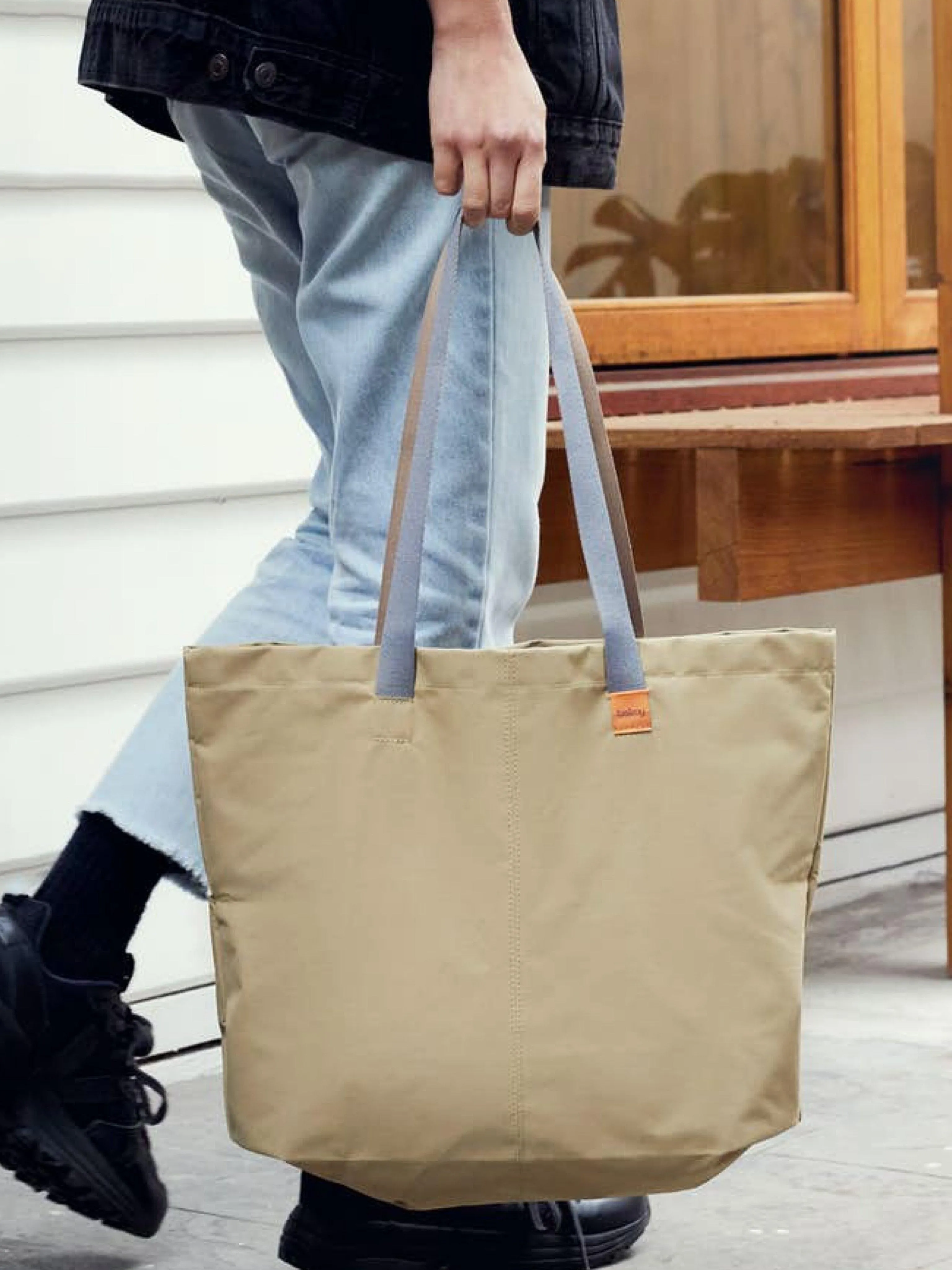 Bellroy Market Tote Khaki (Leather-free)