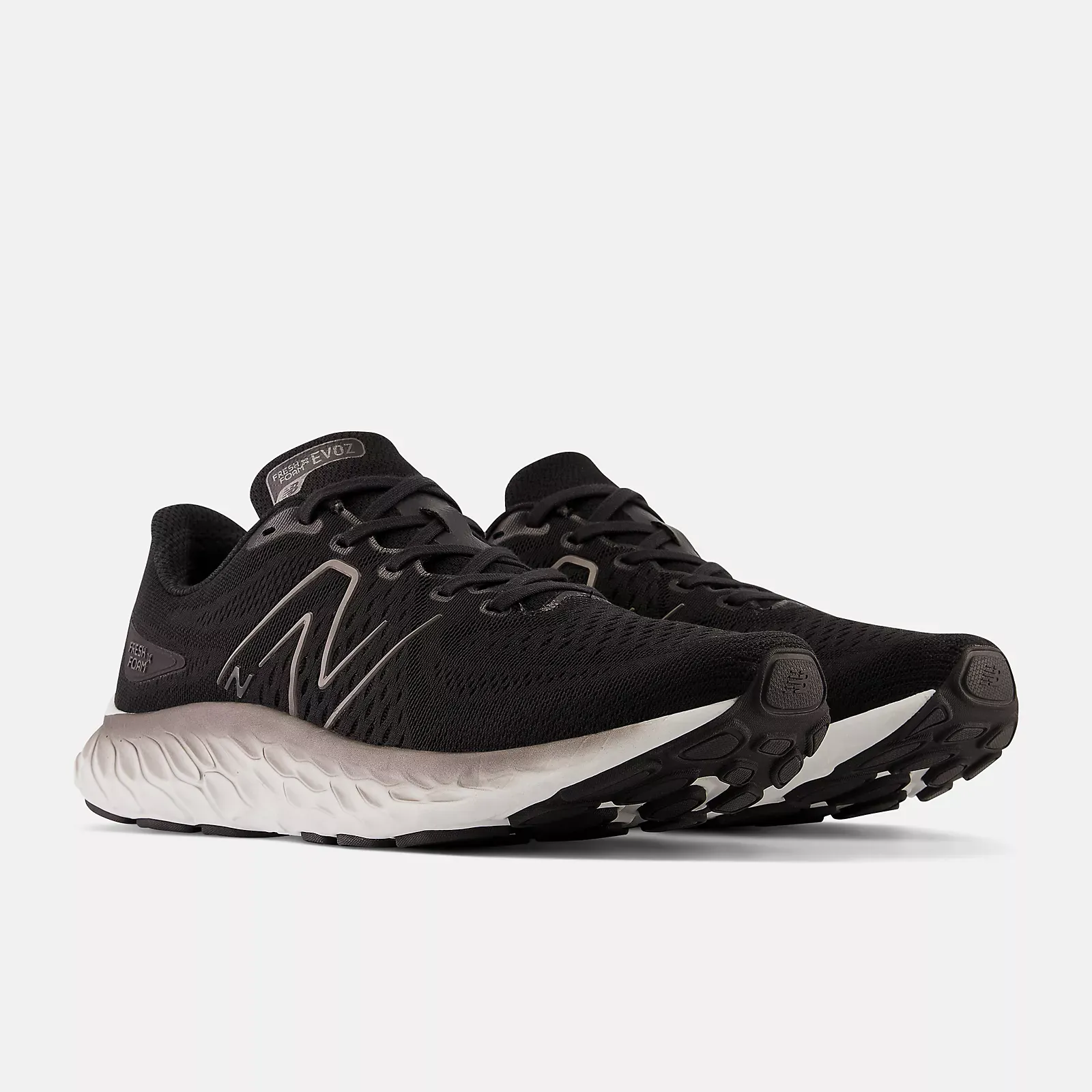 New Balance Men's Fresh Foam X EVOZ v3 Shoes - Black / Silver Metallic