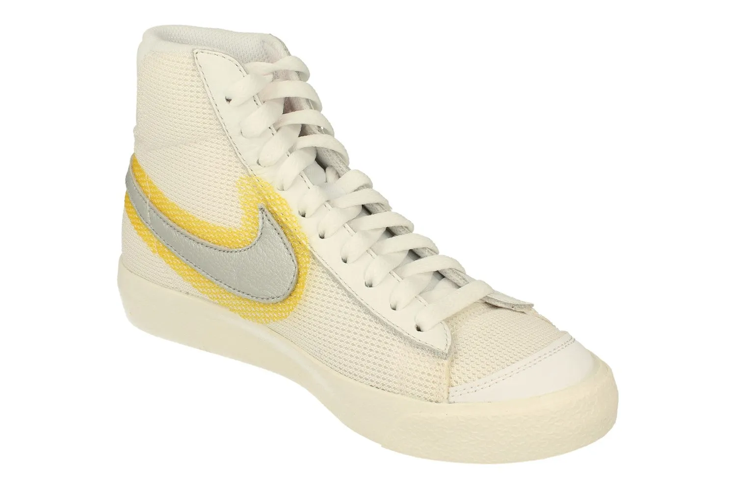 Nike Blazer Mid VNTG 77 Womens Trainers Cz8105 100