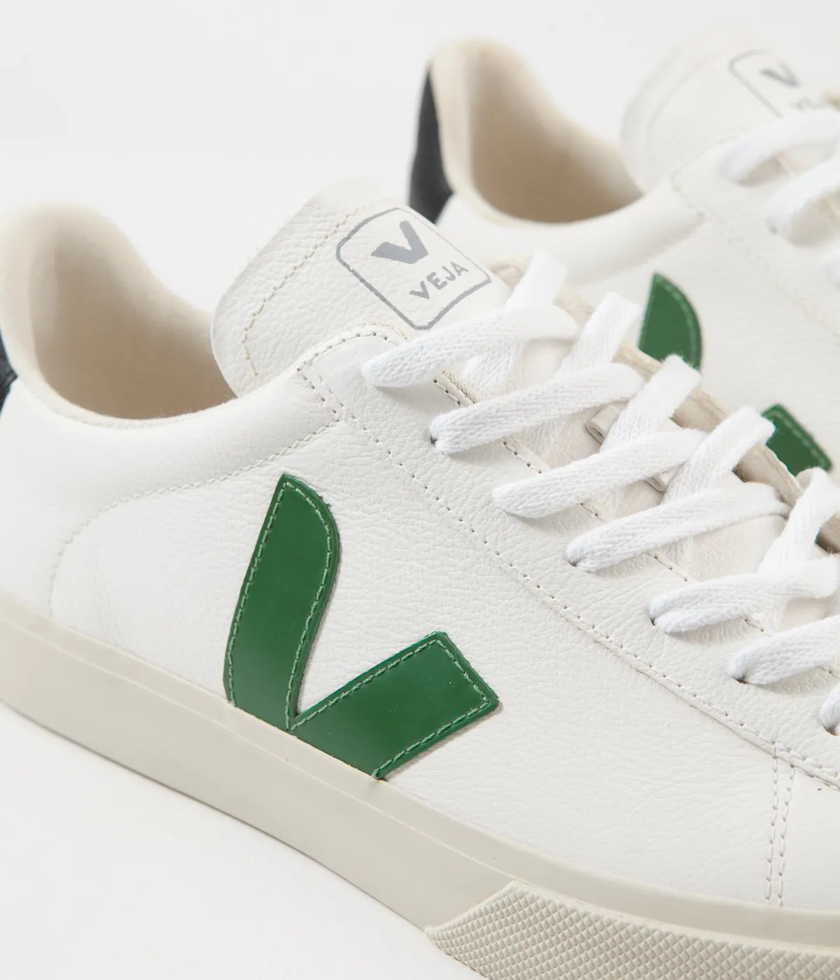 Veja Campo ChromeFree Shoes - Extra White / Emeraude / Black